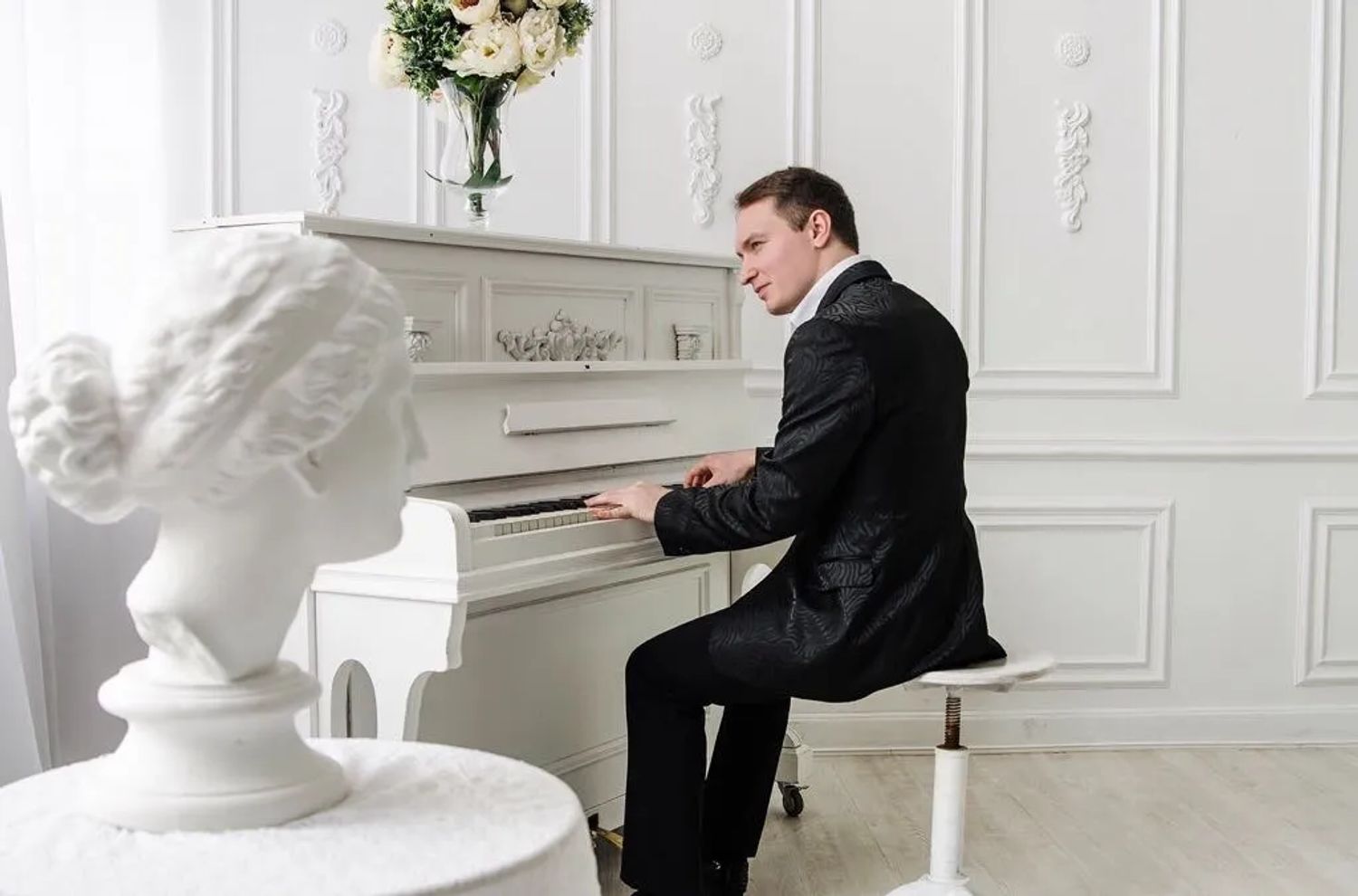 Евгений Баженов