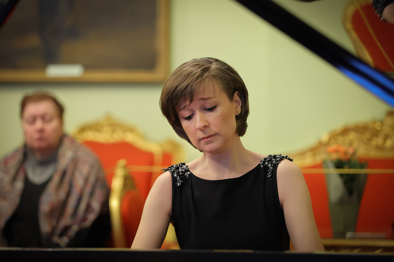 Елена Тарасова