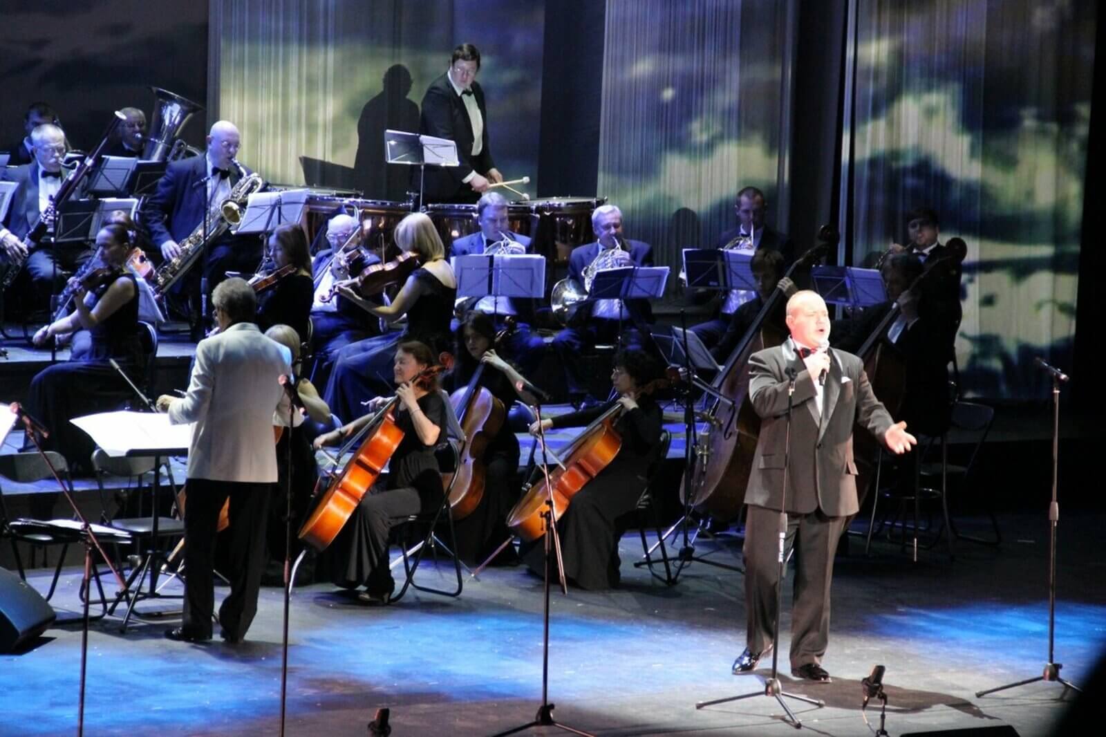 Concerto Grandioso. Два оркестра, два хора и орган